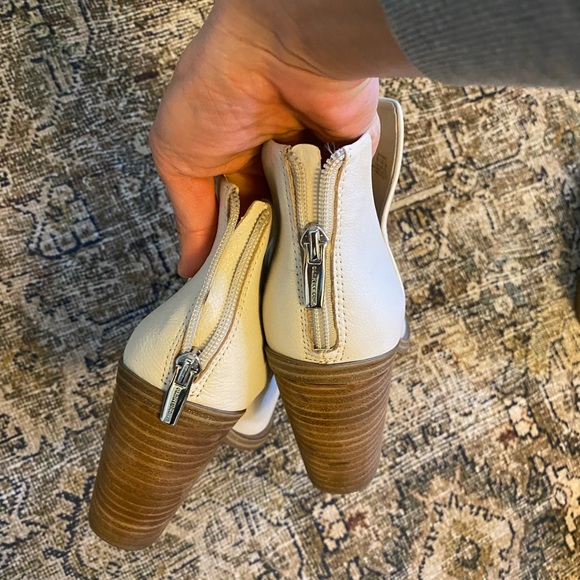 vince camuto • gigietta booties - Picture 4 of 6